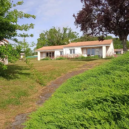 بيت للعطل Le Domaine Du Lambon-1 By Interhome *