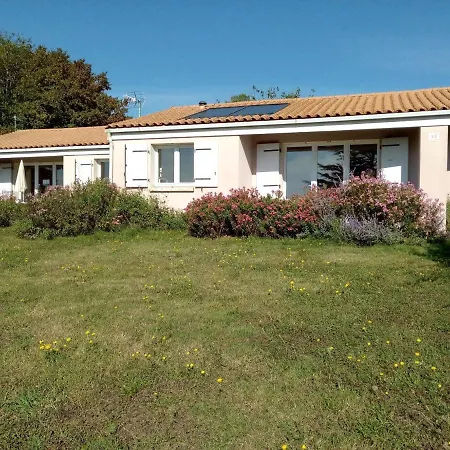 بيت للعطل Le Domaine Du Lambon-1 By Interhome *